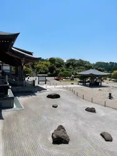 倶利迦羅不動寺鳳凰殿の庭園