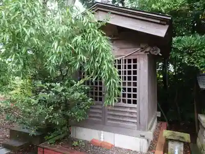 三軒地稲荷神社の末社・摂社