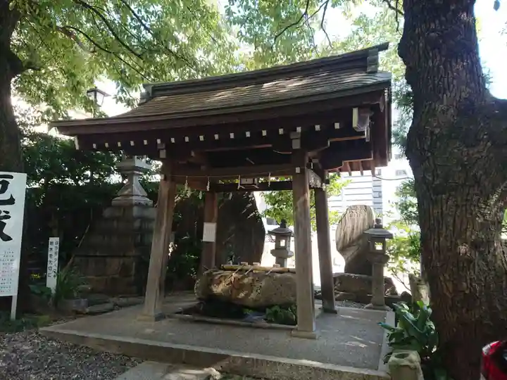 洲嵜神社の手水舎