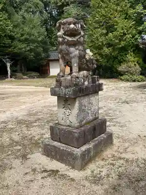 三坂神社（弾除け神社）の狛犬