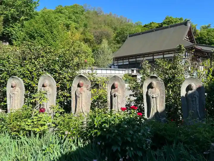 玄向寺の{uncategorized: "未分類", other: "その他", undefined: "問題あり", building: "その他建物", grave: "お墓", sacred_gate: "鳥居", guardian: "狛犬", statue: "像", buddha: "仏像", history: "歴史", nature: "自然", garden: "庭園", animal: "動物", pagoda: "塔", temizu: "手水舎", mountain_gate: "山門・神門", sanctuary: "本殿・本堂", subordinate: "末社・摂社", art: "芸術", scenery: "景色", jizo: "地蔵", ema: "絵馬", goshuin: "御朱印", omikuji: "おみくじ", items: "授与品その他", amulet: "お守り", goshuincho: "御朱印帳", eats: "食事", festival: "お祭り", votive_dance: "神楽", shichigosan: "七五三参", wedding: "結婚式", experience: "体験その他", initially: "初詣", around: "周辺", anti_infection: "感染症対策"}