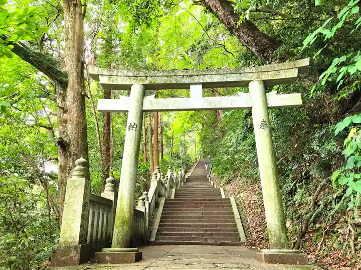 厳魂神社(金刀比羅宮奥社)の鳥居