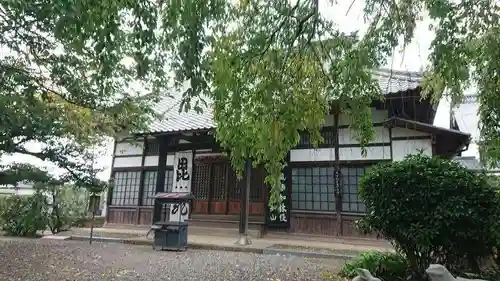 典厩寺の本殿・本堂