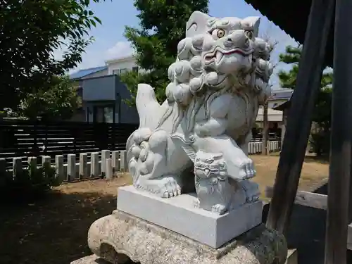 神明社の狛犬