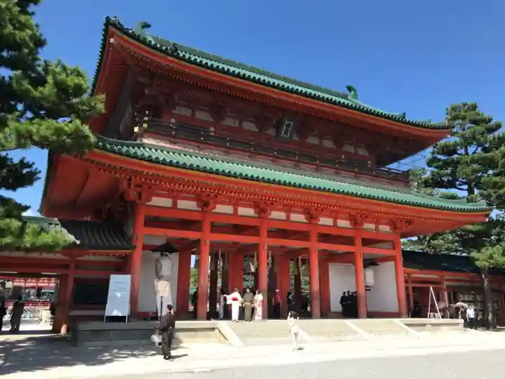 平安神宮の山門・神門