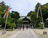 天津神明宮の{uncategorized: "未分類", other: "その他", undefined: "問題あり", building: "その他建物", grave: "お墓", sacred_gate: "鳥居", guardian: "狛犬", statue: "像", buddha: "仏像", history: "歴史", nature: "自然", garden: "庭園", animal: "動物", pagoda: "塔", temizu: "手水舎", mountain_gate: "山門・神門", sanctuary: "本殿・本堂", subordinate: "末社・摂社", art: "芸術", scenery: "景色", jizo: "地蔵", ema: "絵馬", goshuin: "御朱印", omikuji: "おみくじ", items: "授与品その他", amulet: "お守り", goshuincho: "御朱印帳", eats: "食事", festival: "お祭り", votive_dance: "神楽", shichigosan: "七五三参", wedding: "結婚式", experience: "体験その他", initially: "初詣", around: "周辺", anti_infection: "感染症対策"}