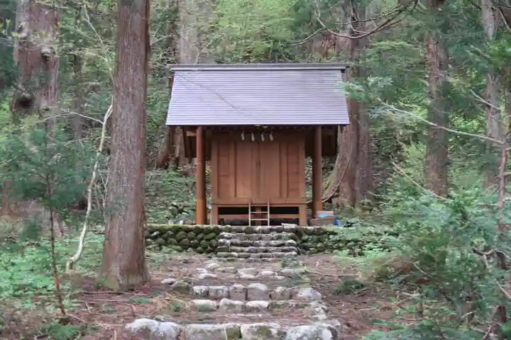 雄山神社中宮祈願殿(富山県)