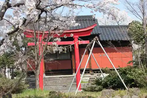 乙吉稲荷神社の本殿