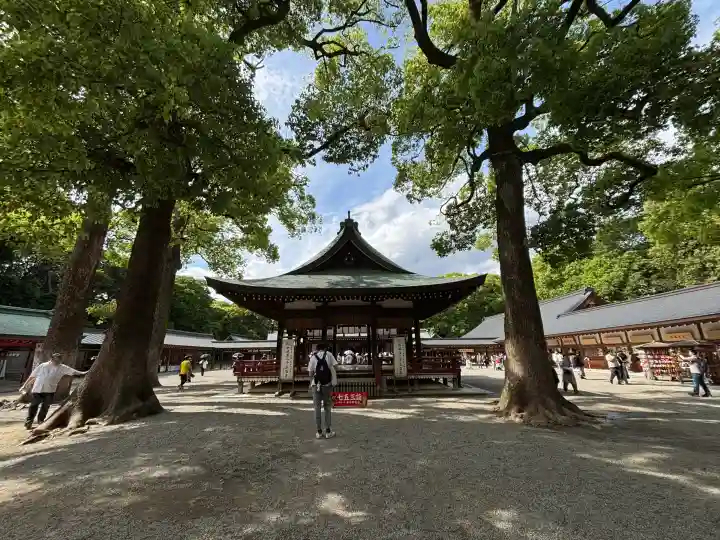 武蔵一宮氷川神社の{uncategorized: "未分類", other: "その他", undefined: "問題あり", building: "その他建物", grave: "お墓", sacred_gate: "鳥居", guardian: "狛犬", statue: "像", buddha: "仏像", history: "歴史", nature: "自然", garden: "庭園", animal: "動物", pagoda: "塔", temizu: "手水舎", mountain_gate: "山門・神門", sanctuary: "本殿・本堂", subordinate: "末社・摂社", art: "芸術", scenery: "景色", jizo: "地蔵", ema: "絵馬", goshuin: "御朱印", omikuji: "おみくじ", items: "授与品その他", amulet: "お守り", goshuincho: "御朱印帳", eats: "食事", festival: "お祭り", votive_dance: "神楽", shichigosan: "七五三参", wedding: "結婚式", experience: "体験その他", initially: "初詣", around: "周辺", anti_infection: "感染症対策"}