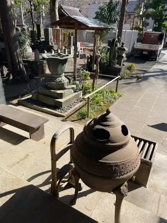 願行寺の{uncategorized: "未分類", other: "その他", undefined: "問題あり", building: "その他建物", grave: "お墓", sacred_gate: "鳥居", guardian: "狛犬", statue: "像", buddha: "仏像", history: "歴史", nature: "自然", garden: "庭園", animal: "動物", pagoda: "塔", temizu: "手水舎", mountain_gate: "山門・神門", sanctuary: "本殿・本堂", subordinate: "末社・摂社", art: "芸術", scenery: "景色", jizo: "地蔵", ema: "絵馬", goshuin: "御朱印", omikuji: "おみくじ", items: "授与品その他", amulet: "お守り", goshuincho: "御朱印帳", eats: "食事", festival: "お祭り", votive_dance: "神楽", shichigosan: "七五三参", wedding: "結婚式", experience: "体験その他", initially: "初詣", around: "周辺", anti_infection: "感染症対策"}