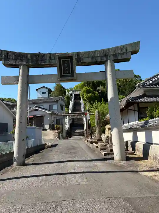 法成寺八幡神社の{uncategorized: "未分類", other: "その他", undefined: "問題あり", building: "その他建物", grave: "お墓", sacred_gate: "鳥居", guardian: "狛犬", statue: "像", buddha: "仏像", history: "歴史", nature: "自然", garden: "庭園", animal: "動物", pagoda: "塔", temizu: "手水舎", mountain_gate: "山門・神門", sanctuary: "本殿・本堂", subordinate: "末社・摂社", art: "芸術", scenery: "景色", jizo: "地蔵", ema: "絵馬", goshuin: "御朱印", omikuji: "おみくじ", items: "授与品その他", amulet: "お守り", goshuincho: "御朱印帳", eats: "食事", festival: "お祭り", votive_dance: "神楽", shichigosan: "七五三参", wedding: "結婚式", experience: "体験その他", initially: "初詣", around: "周辺", anti_infection: "感染症対策"}