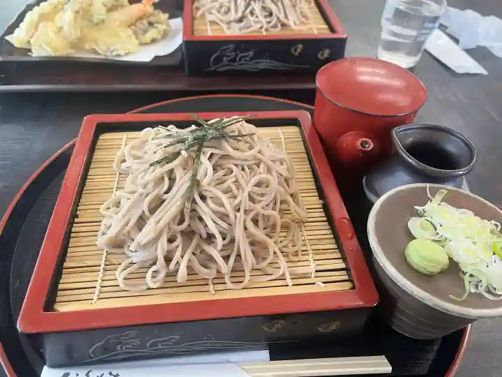 鷲子山上神社の{uncategorized: "未分類", other: "その他", undefined: "問題あり", building: "その他建物", grave: "お墓", sacred_gate: "鳥居", guardian: "狛犬", statue: "像", buddha: "仏像", history: "歴史", nature: "自然", garden: "庭園", animal: "動物", pagoda: "塔", temizu: "手水舎", mountain_gate: "山門・神門", sanctuary: "本殿・本堂", subordinate: "末社・摂社", art: "芸術", scenery: "景色", jizo: "地蔵", ema: "絵馬", goshuin: "御朱印", omikuji: "おみくじ", items: "授与品その他", amulet: "お守り", goshuincho: "御朱印帳", eats: "食事", festival: "お祭り", votive_dance: "神楽", shichigosan: "七五三参", wedding: "結婚式", experience: "体験その他", initially: "初詣", around: "周辺", anti_infection: "感染症対策"}