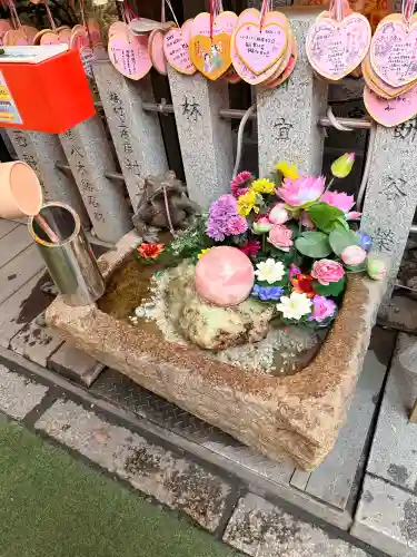 露天神社（お初天神）の{uncategorized: "未分類", other: "その他", undefined: "問題あり", building: "その他建物", grave: "お墓", sacred_gate: "鳥居", guardian: "狛犬", statue: "像", buddha: "仏像", history: "歴史", nature: "自然", garden: "庭園", animal: "動物", pagoda: "塔", temizu: "手水舎", mountain_gate: "山門・神門", sanctuary: "本殿・本堂", subordinate: "末社・摂社", art: "芸術", scenery: "景色", jizo: "地蔵", ema: "絵馬", goshuin: "御朱印", omikuji: "おみくじ", items: "授与品その他", amulet: "お守り", goshuincho: "御朱印帳", eats: "食事", festival: "お祭り", votive_dance: "神楽", shichigosan: "七五三参", wedding: "結婚式", experience: "体験その他", initially: "初詣", around: "周辺", anti_infection: "感染症対策"}