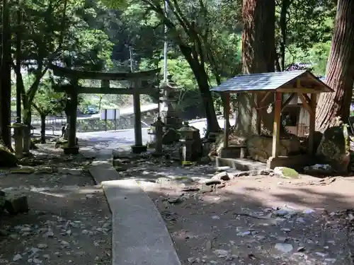 八幡神社の鳥居