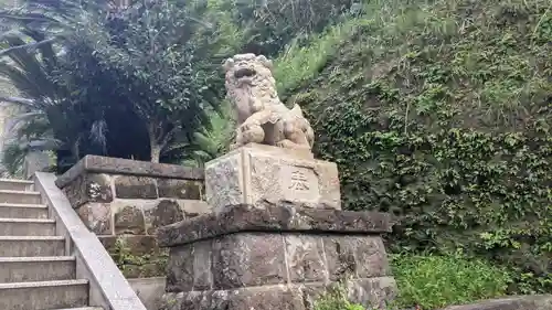 諏訪神社の狛犬