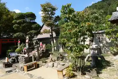 法起院の末社・摂社