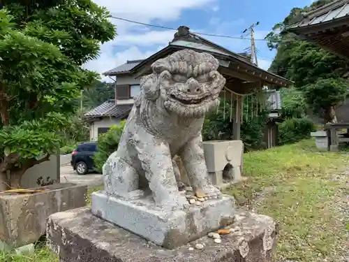 春日神社の狛犬