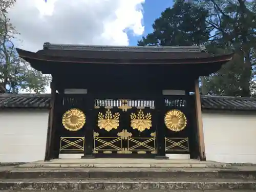 三宝院（三宝院門跡）の山門・神門