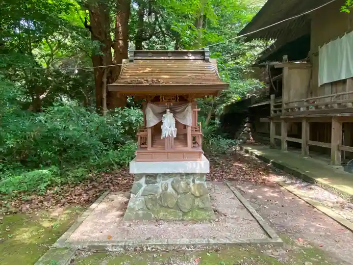 阿伎留神社の末社・摂社