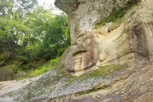 達谷西光寺の仏像