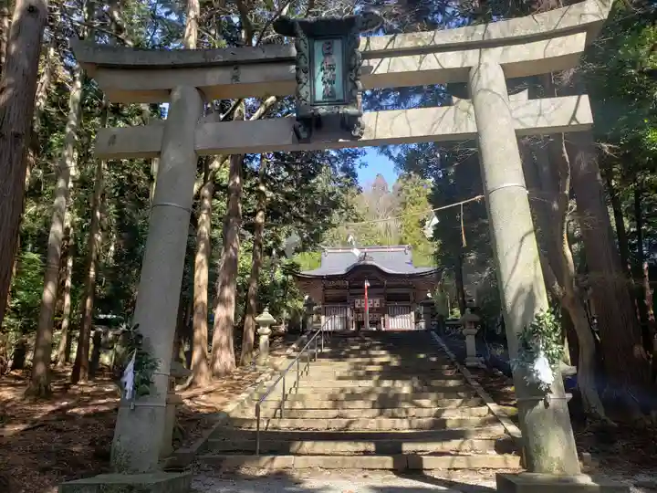 日撫神社の鳥居