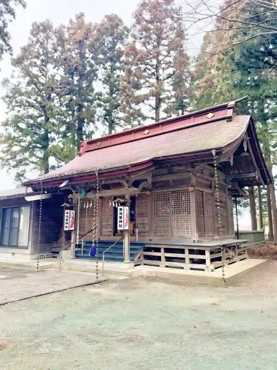 早池峯神社の{uncategorized: "未分類", other: "その他", undefined: "問題あり", building: "その他建物", grave: "お墓", sacred_gate: "鳥居", guardian: "狛犬", statue: "像", buddha: "仏像", history: "歴史", nature: "自然", garden: "庭園", animal: "動物", pagoda: "塔", temizu: "手水舎", mountain_gate: "山門・神門", sanctuary: "本殿・本堂", subordinate: "末社・摂社", art: "芸術", scenery: "景色", jizo: "地蔵", ema: "絵馬", goshuin: "御朱印", omikuji: "おみくじ", items: "授与品その他", amulet: "お守り", goshuincho: "御朱印帳", eats: "食事", festival: "お祭り", votive_dance: "神楽", shichigosan: "七五三参", wedding: "結婚式", experience: "体験その他", initially: "初詣", around: "周辺", anti_infection: "感染症対策"}