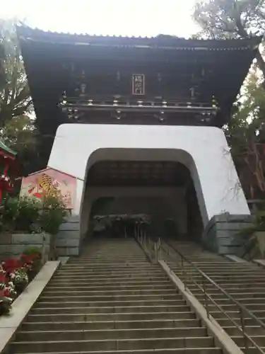 江島神社の山門・神門