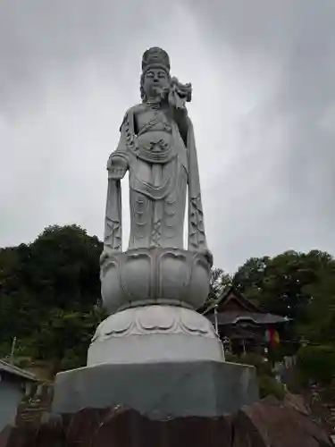 埼玉厄除け開運大師・龍泉寺（切り絵御朱印発祥の寺）の仏像