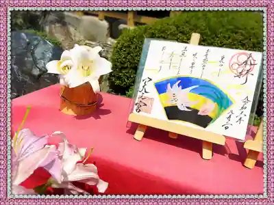 百合に囲まれて。百合の花大好きなんです💐
芍薬と桜も🌸