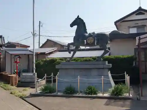 總社 和田八幡宮の像