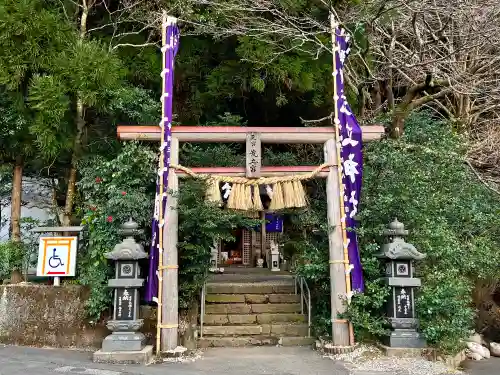 荒立神社の鳥居