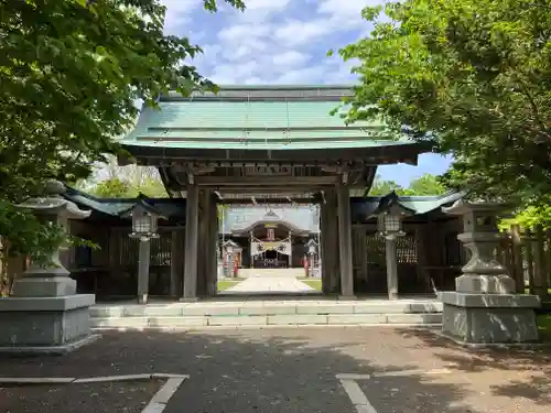 根室金刀比羅神社の山門