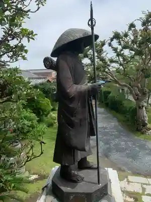 来福寺の像