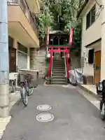 真島稲荷神社の{uncategorized: "未分類", other: "その他", undefined: "問題あり", building: "その他建物", grave: "お墓", sacred_gate: "鳥居", guardian: "狛犬", statue: "像", buddha: "仏像", history: "歴史", nature: "自然", garden: "庭園", animal: "動物", pagoda: "塔", temizu: "手水舎", mountain_gate: "山門・神門", sanctuary: "本殿・本堂", subordinate: "末社・摂社", art: "芸術", scenery: "景色", jizo: "地蔵", ema: "絵馬", goshuin: "御朱印", omikuji: "おみくじ", items: "授与品その他", amulet: "お守り", goshuincho: "御朱印帳", eats: "食事", festival: "お祭り", votive_dance: "神楽", shichigosan: "七五三参", wedding: "結婚式", experience: "体験その他", initially: "初詣", around: "周辺", anti_infection: "感染症対策"}