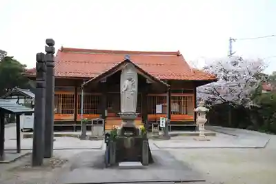 観音寺の本殿・本堂