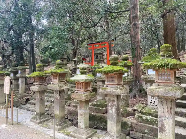 鳴雷神社(香山龍王社)の{uncategorized: "未分類", other: "その他", undefined: "問題あり", building: "その他建物", grave: "お墓", sacred_gate: "鳥居", guardian: "狛犬", statue: "像", buddha: "仏像", history: "歴史", nature: "自然", garden: "庭園", animal: "動物", pagoda: "塔", temizu: "手水舎", mountain_gate: "山門・神門", sanctuary: "本殿・本堂", subordinate: "末社・摂社", art: "芸術", scenery: "景色", jizo: "地蔵", ema: "絵馬", goshuin: "御朱印", omikuji: "おみくじ", items: "授与品その他", amulet: "お守り", goshuincho: "御朱印帳", eats: "食事", festival: "お祭り", votive_dance: "神楽", shichigosan: "七五三参", wedding: "結婚式", experience: "体験その他", initially: "初詣", around: "周辺", anti_infection: "感染症対策"}