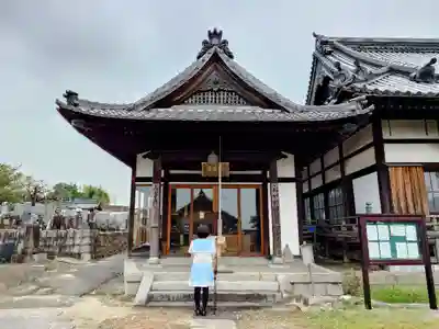 善導寺の本殿・本堂