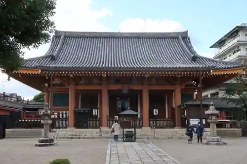 壬生寺の本殿・本堂