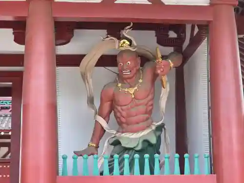 四天王寺の像
