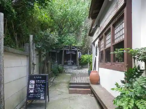 岩窟不動尊（巌窟不動尊／窟堂不動尊／窟堂／岩屋堂）の周辺