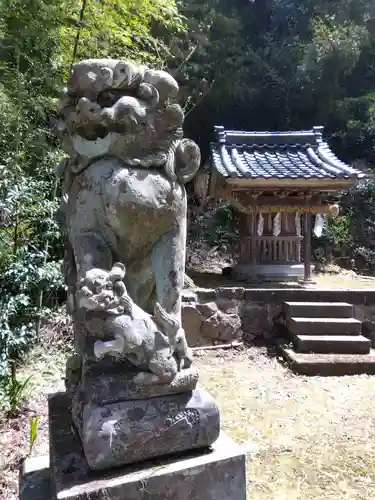 角原神社の狛犬