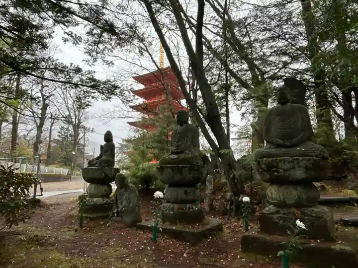光泉寺の{uncategorized: "未分類", other: "その他", undefined: "問題あり", building: "その他建物", grave: "お墓", sacred_gate: "鳥居", guardian: "狛犬", statue: "像", buddha: "仏像", history: "歴史", nature: "自然", garden: "庭園", animal: "動物", pagoda: "塔", temizu: "手水舎", mountain_gate: "山門・神門", sanctuary: "本殿・本堂", subordinate: "末社・摂社", art: "芸術", scenery: "景色", jizo: "地蔵", ema: "絵馬", goshuin: "御朱印", omikuji: "おみくじ", items: "授与品その他", amulet: "お守り", goshuincho: "御朱印帳", eats: "食事", festival: "お祭り", votive_dance: "神楽", shichigosan: "七五三参", wedding: "結婚式", experience: "体験その他", initially: "初詣", around: "周辺", anti_infection: "感染症対策"}