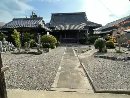 誓善寺の{uncategorized: "未分類", other: "その他", undefined: "問題あり", building: "その他建物", grave: "お墓", sacred_gate: "鳥居", guardian: "狛犬", statue: "像", buddha: "仏像", history: "歴史", nature: "自然", garden: "庭園", animal: "動物", pagoda: "塔", temizu: "手水舎", mountain_gate: "山門・神門", sanctuary: "本殿・本堂", subordinate: "末社・摂社", art: "芸術", scenery: "景色", jizo: "地蔵", ema: "絵馬", goshuin: "御朱印", omikuji: "おみくじ", items: "授与品その他", amulet: "お守り", goshuincho: "御朱印帳", eats: "食事", festival: "お祭り", votive_dance: "神楽", shichigosan: "七五三参", wedding: "結婚式", experience: "体験その他", initially: "初詣", around: "周辺", anti_infection: "感染症対策"}