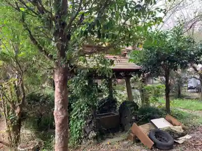 旭稲荷神社の手水舎