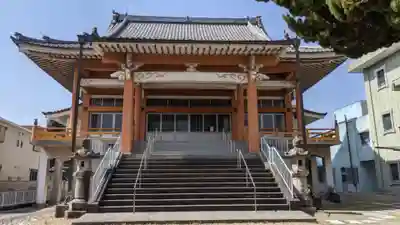 称円寺の本殿・本堂