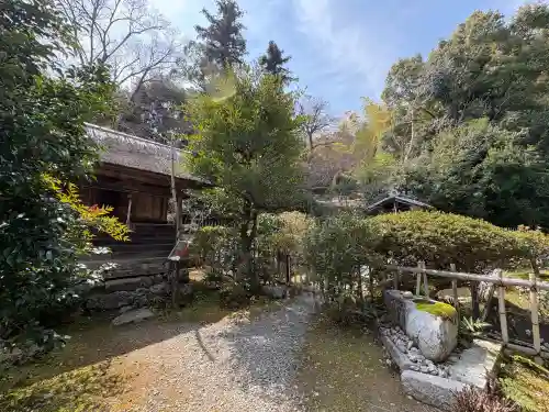 浄住寺の{uncategorized: "未分類", other: "その他", undefined: "問題あり", building: "その他建物", grave: "お墓", sacred_gate: "鳥居", guardian: "狛犬", statue: "像", buddha: "仏像", history: "歴史", nature: "自然", garden: "庭園", animal: "動物", pagoda: "塔", temizu: "手水舎", mountain_gate: "山門・神門", sanctuary: "本殿・本堂", subordinate: "末社・摂社", art: "芸術", scenery: "景色", jizo: "地蔵", ema: "絵馬", goshuin: "御朱印", omikuji: "おみくじ", items: "授与品その他", amulet: "お守り", goshuincho: "御朱印帳", eats: "食事", festival: "お祭り", votive_dance: "神楽", shichigosan: "七五三参", wedding: "結婚式", experience: "体験その他", initially: "初詣", around: "周辺", anti_infection: "感染症対策"}