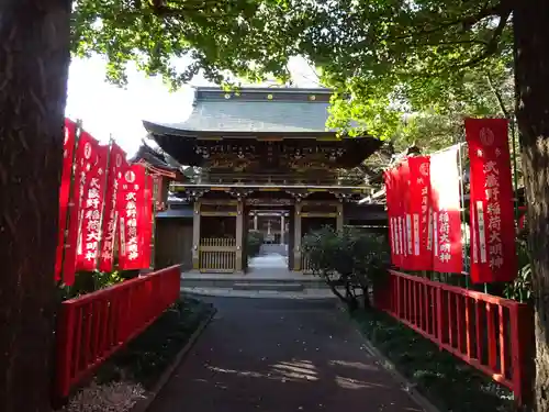 武蔵野稲荷神社の山門・神門