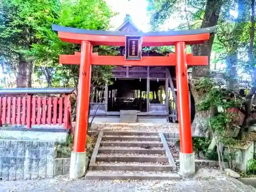 齋山稲荷社の鳥居