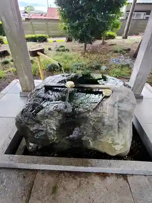 金井神社の手水舎