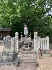 高薗寺の像